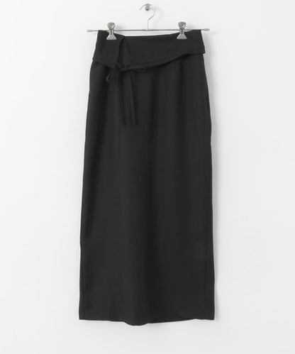 不對稱翻邊鉛筆裙