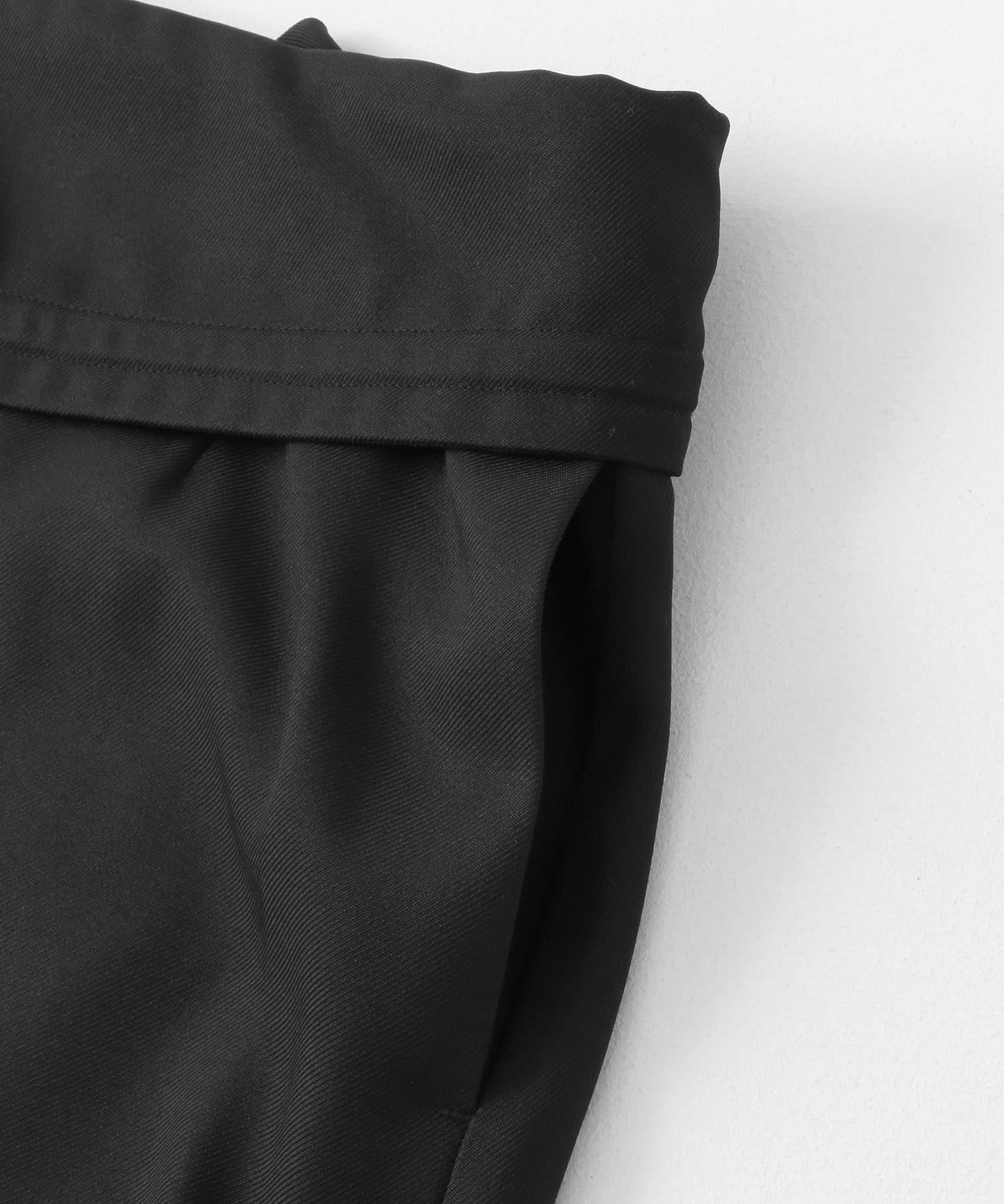 不對稱翻邊鉛筆裙