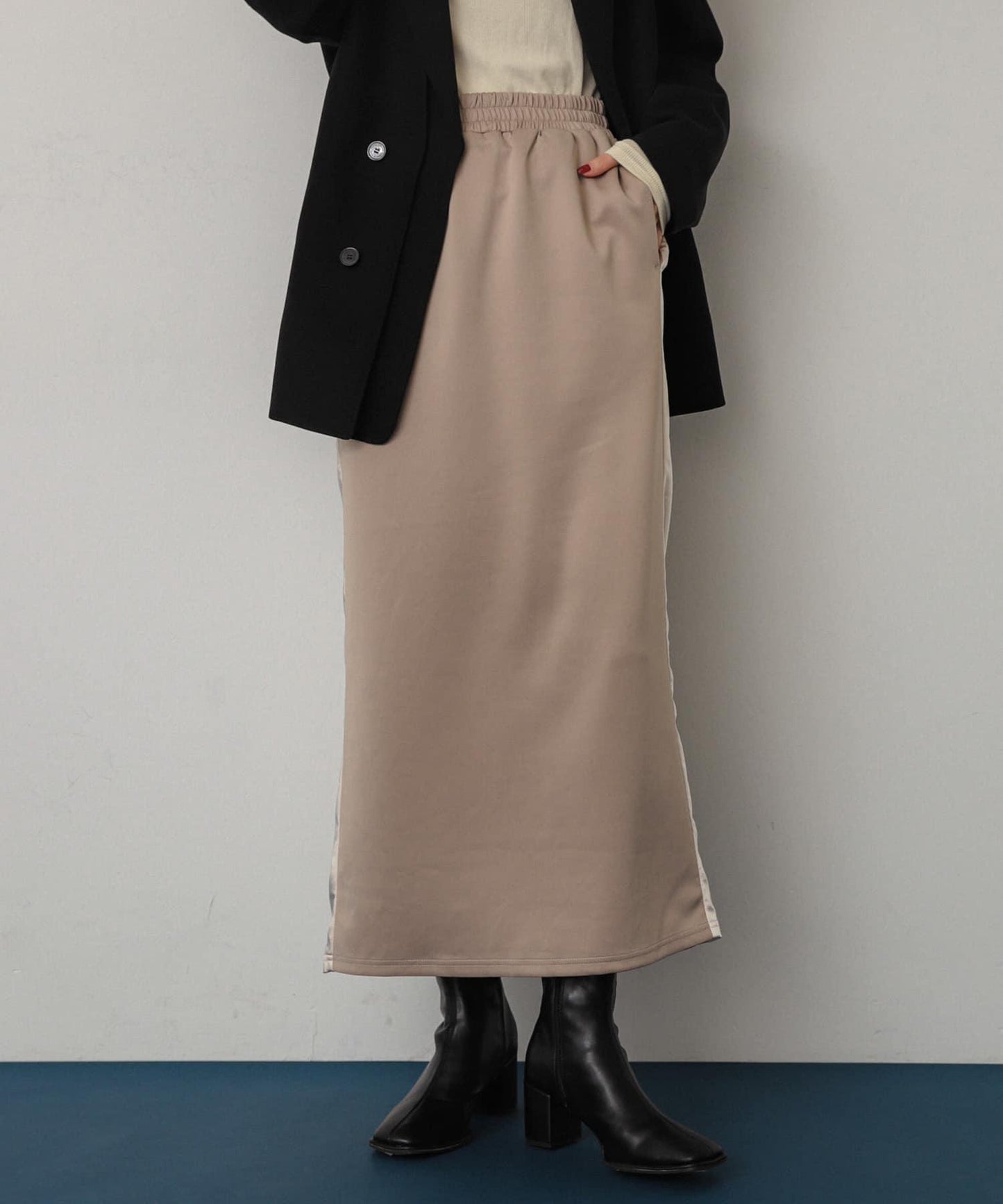 緞面拼接線條半身裙