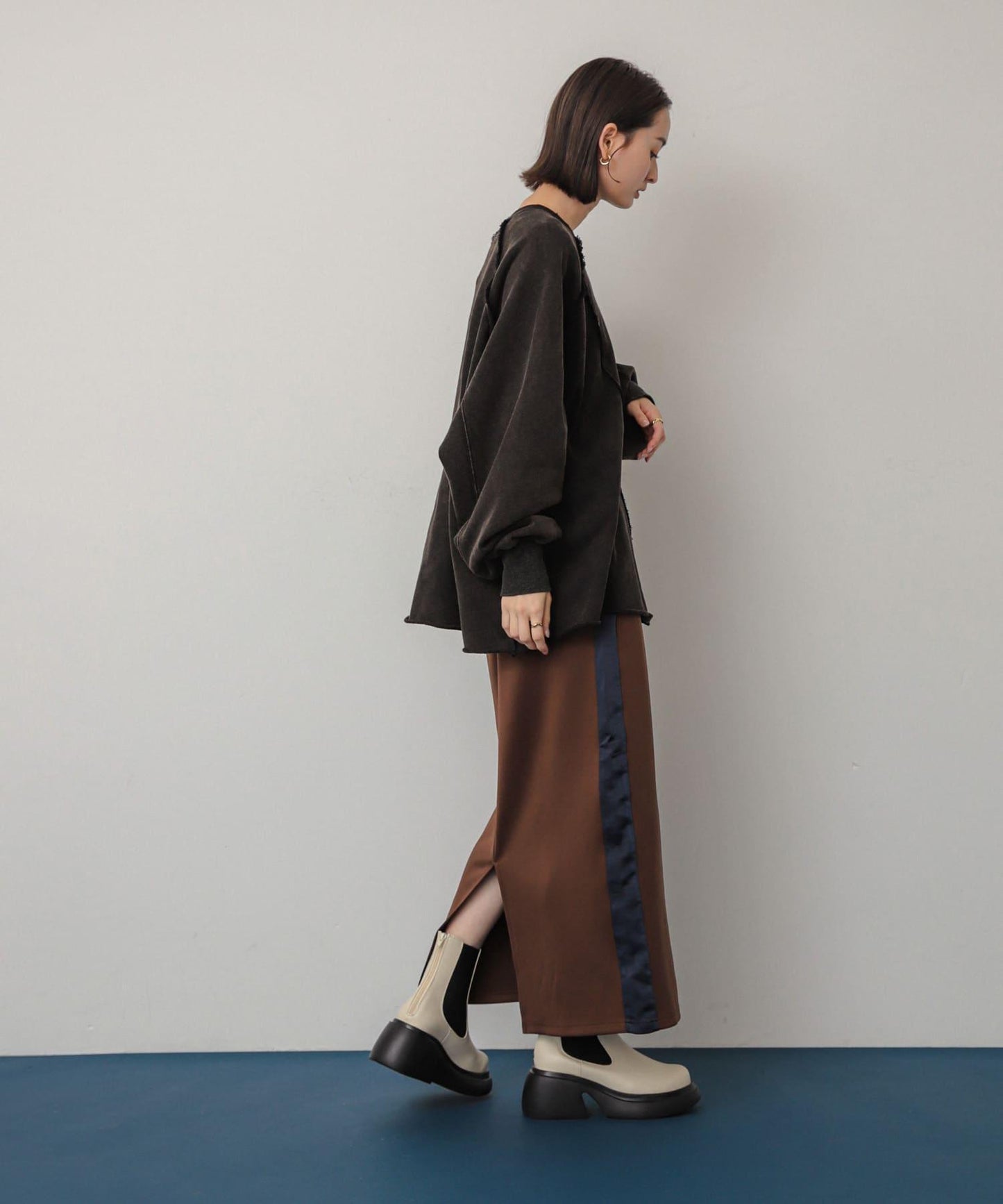 緞面拼接線條半身裙