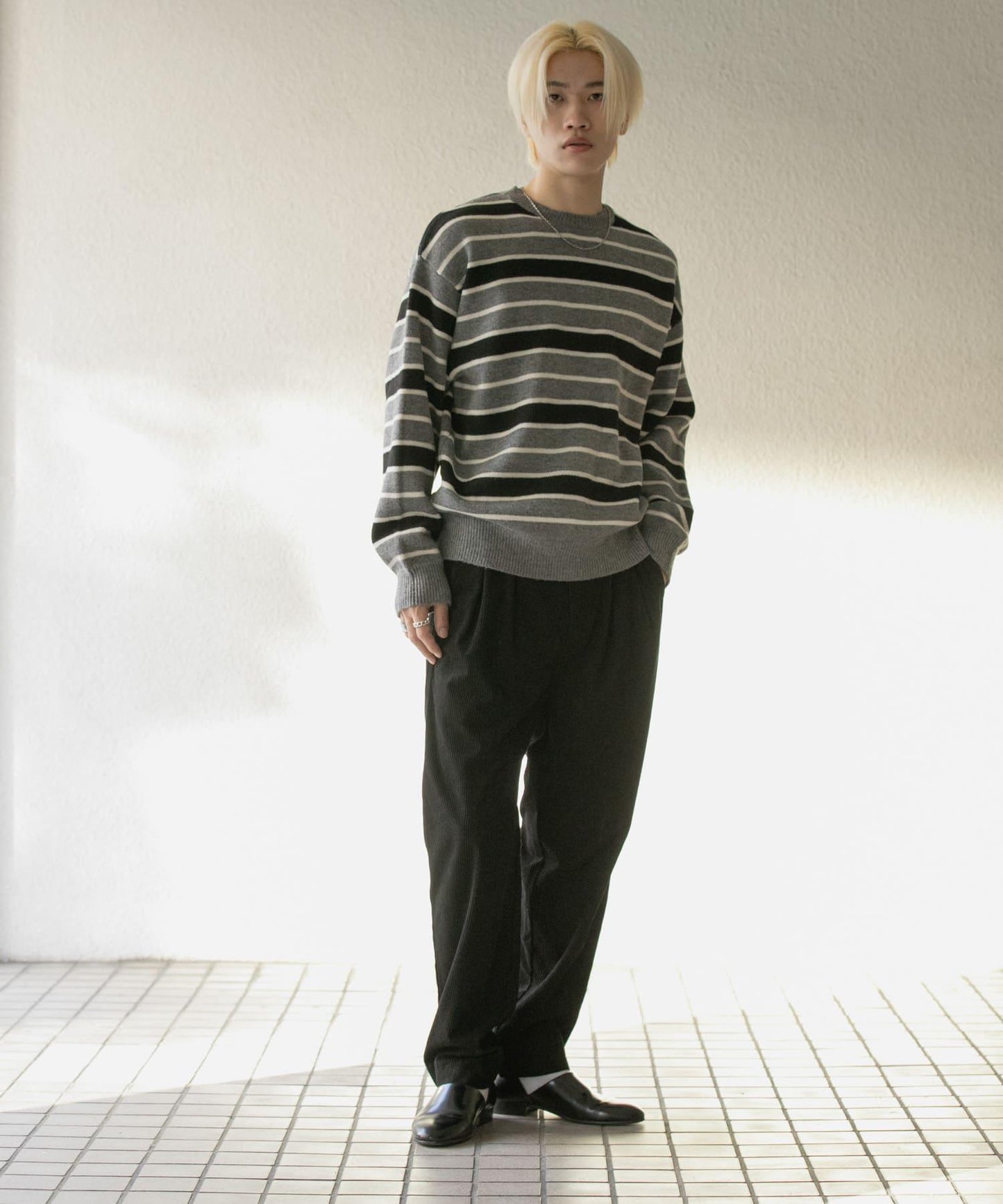 羊毛混紡條紋圓領針織衫