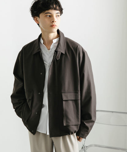 可搭配套裝雙口袋抽繩短夾克