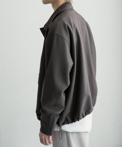 可搭配套裝雙口袋抽繩短夾克