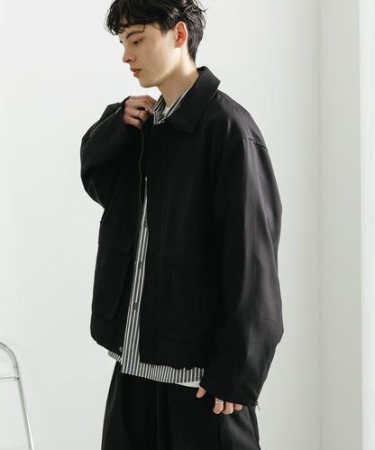 可搭配套裝雙口袋抽繩短夾克