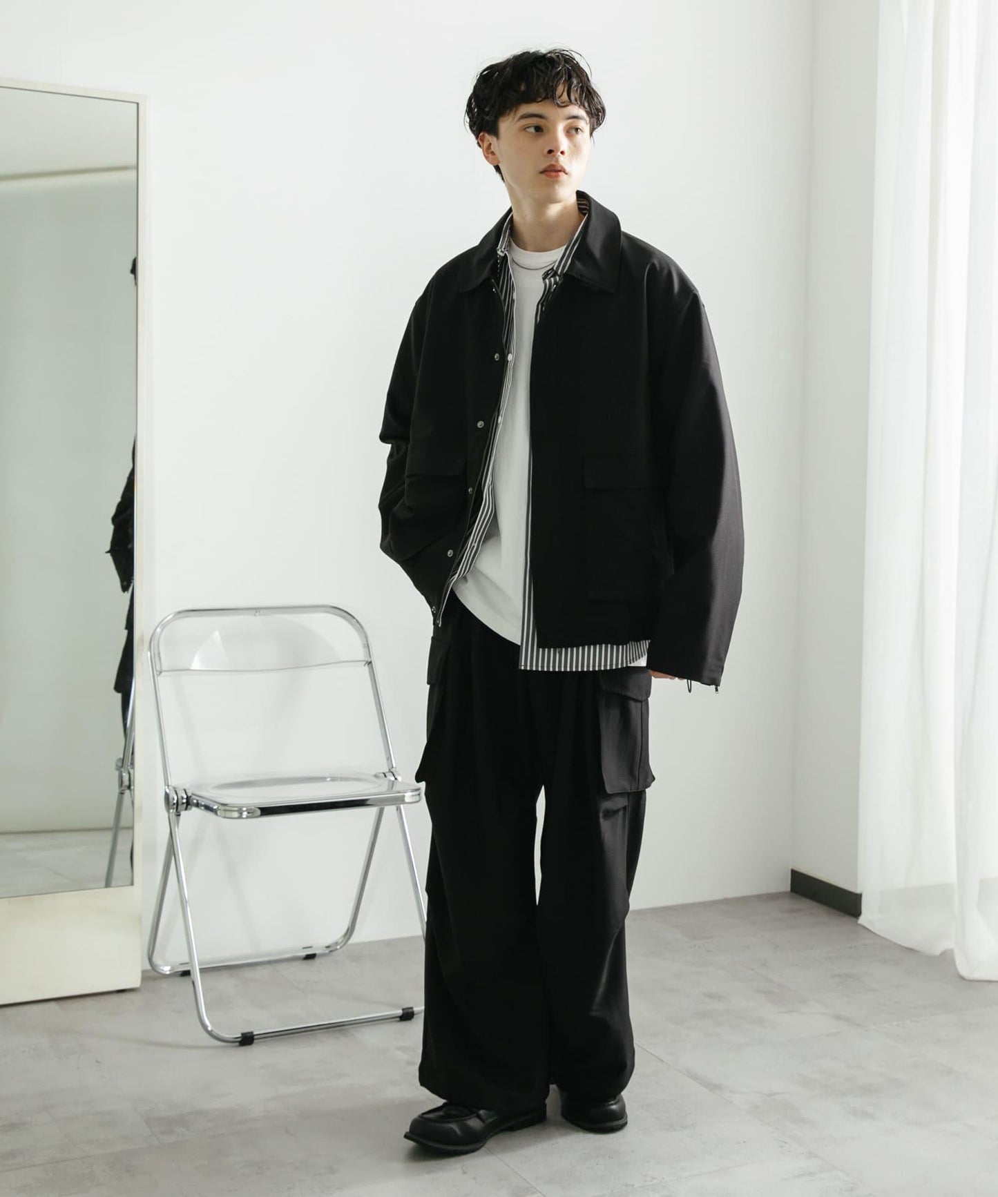 可搭配套裝雙口袋抽繩短夾克