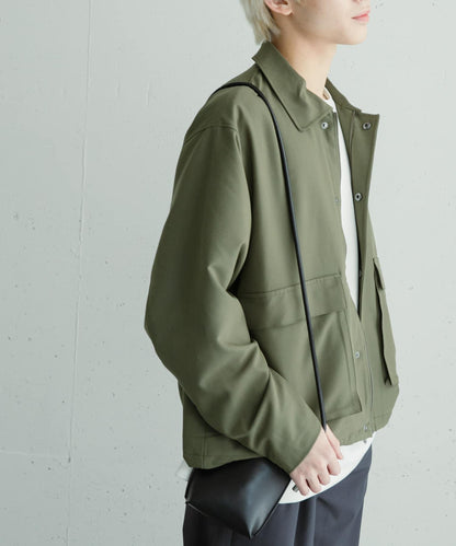 可搭配套裝雙口袋抽繩短夾克