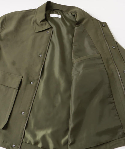 可搭配套裝雙口袋抽繩短夾克