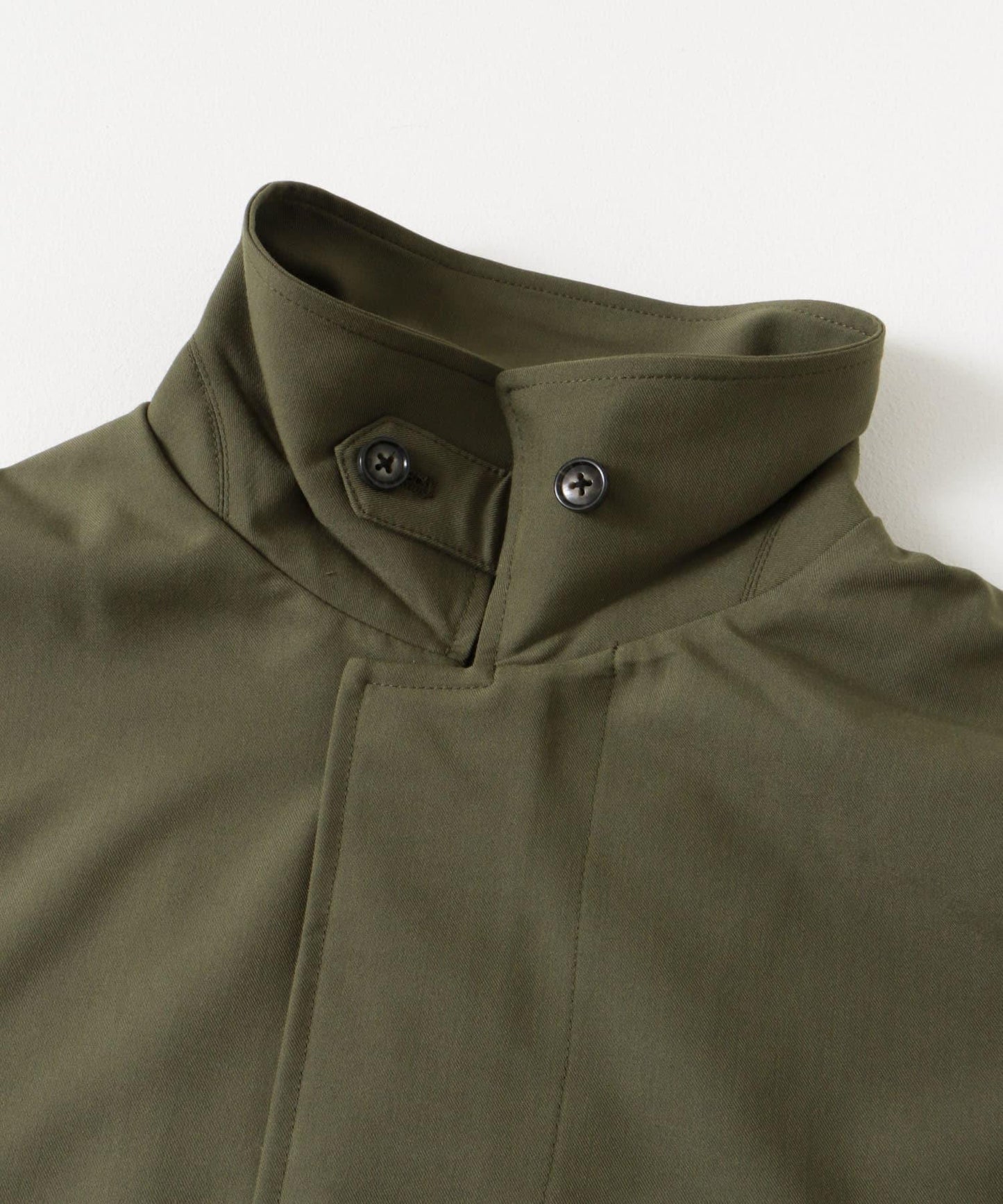 可搭配套裝雙口袋抽繩短夾克