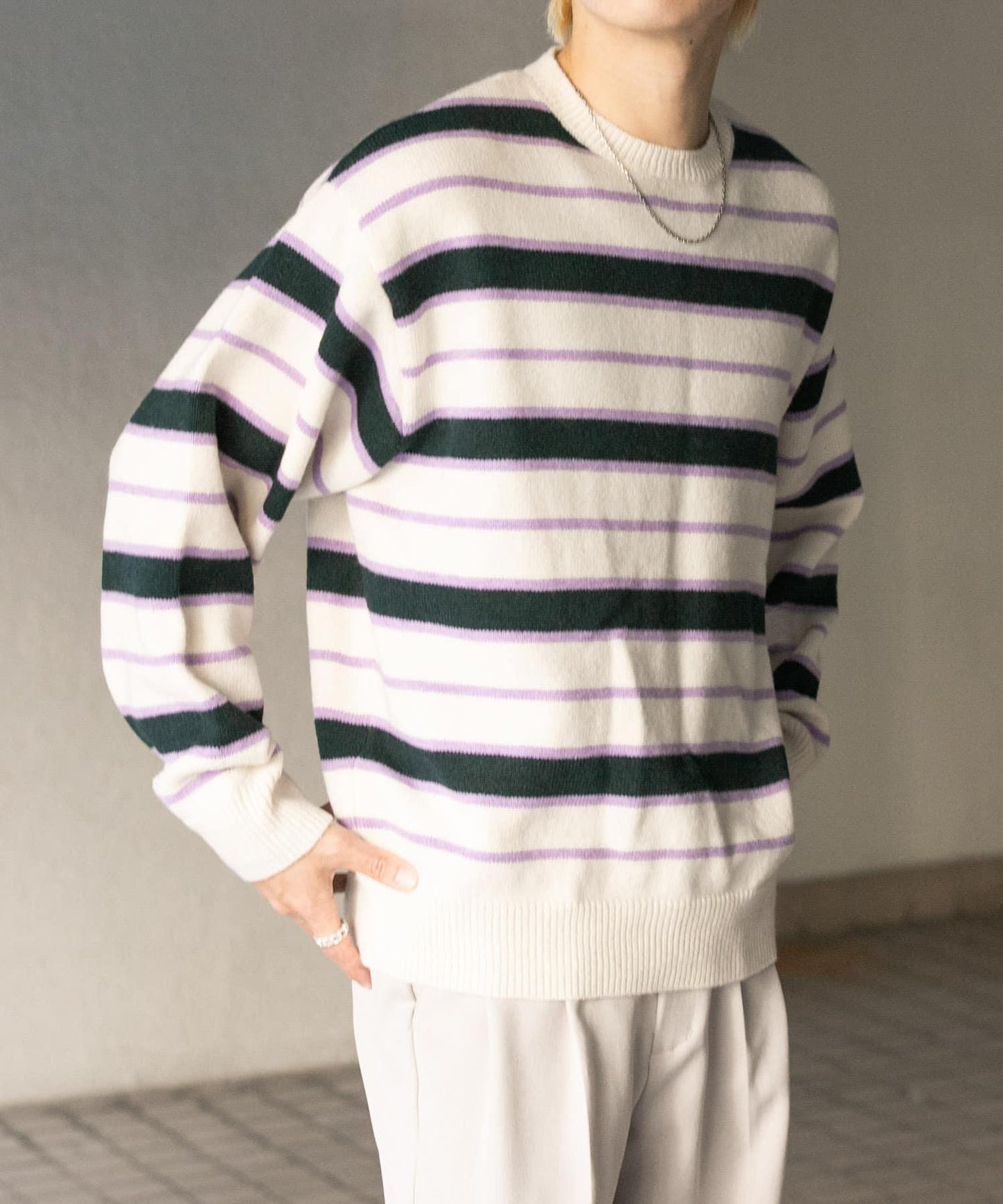 羊毛混紡條紋圓領針織衫