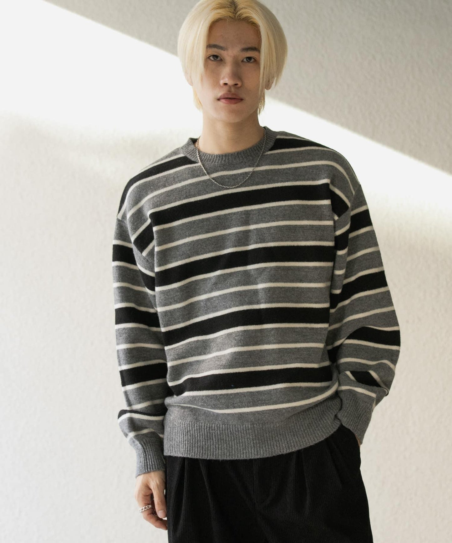 羊毛混紡條紋圓領針織衫