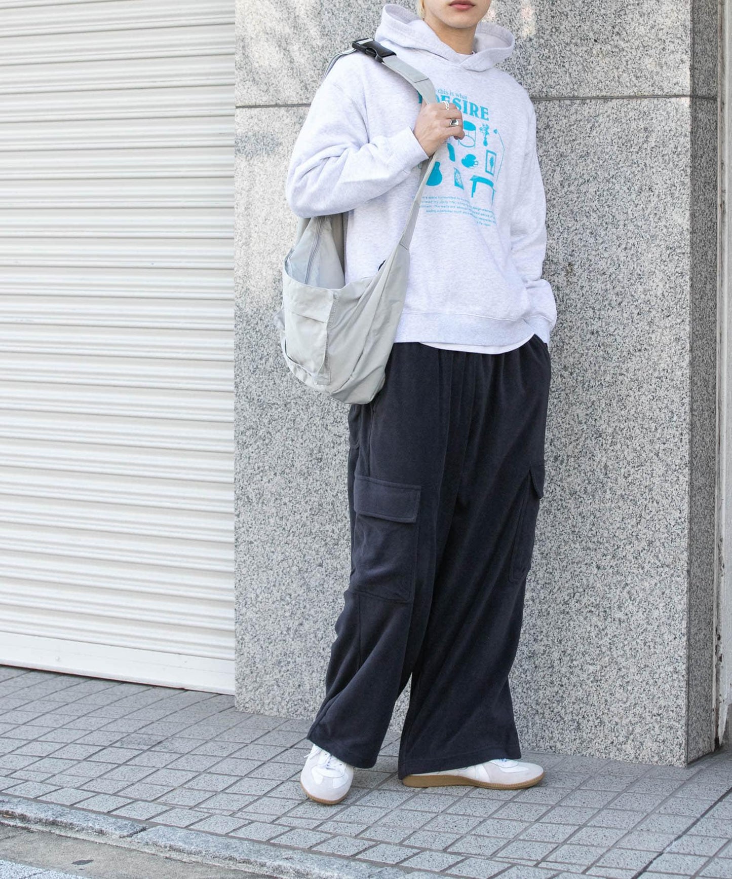 傢俱圖案連帽衛衣