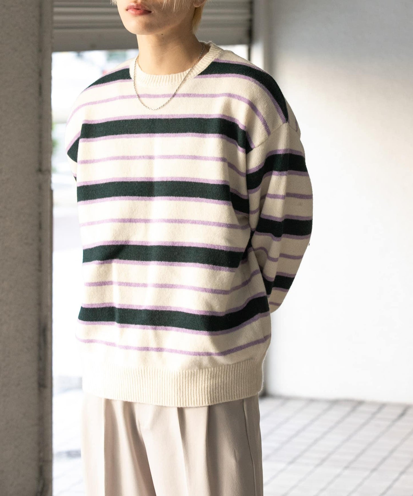 羊毛混紡條紋圓領針織衫