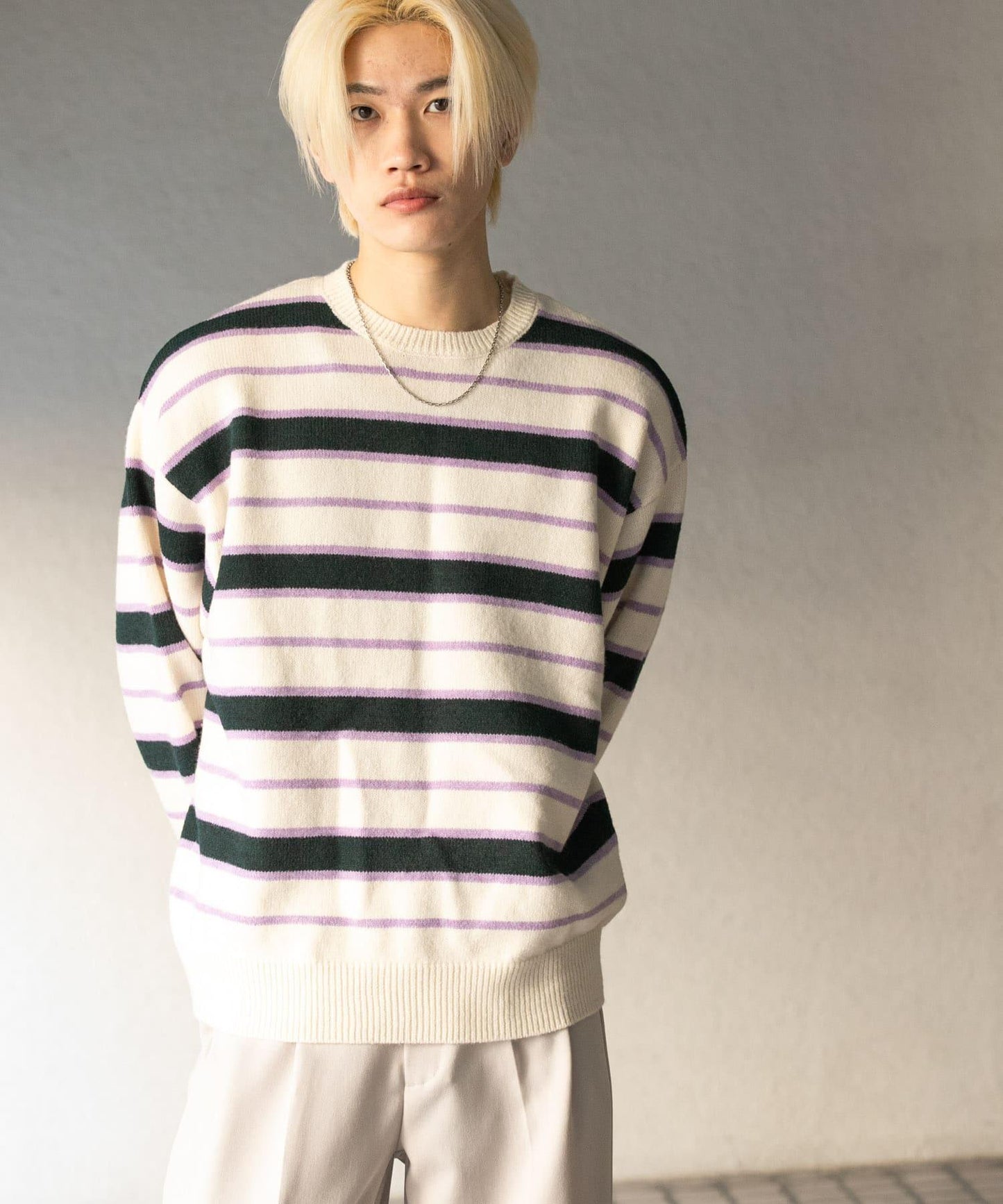 羊毛混紡條紋圓領針織衫