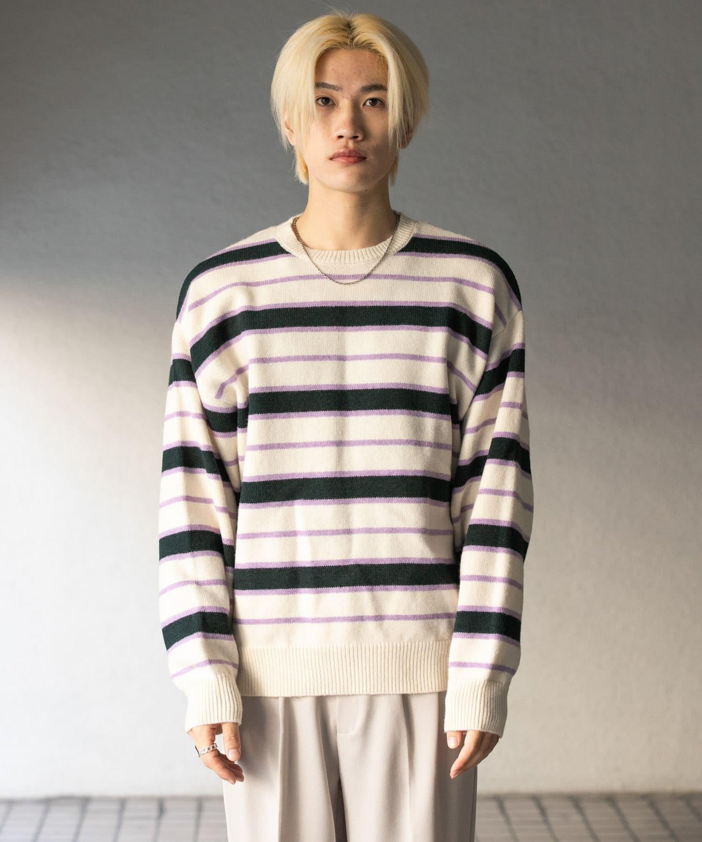 羊毛混紡條紋圓領針織衫