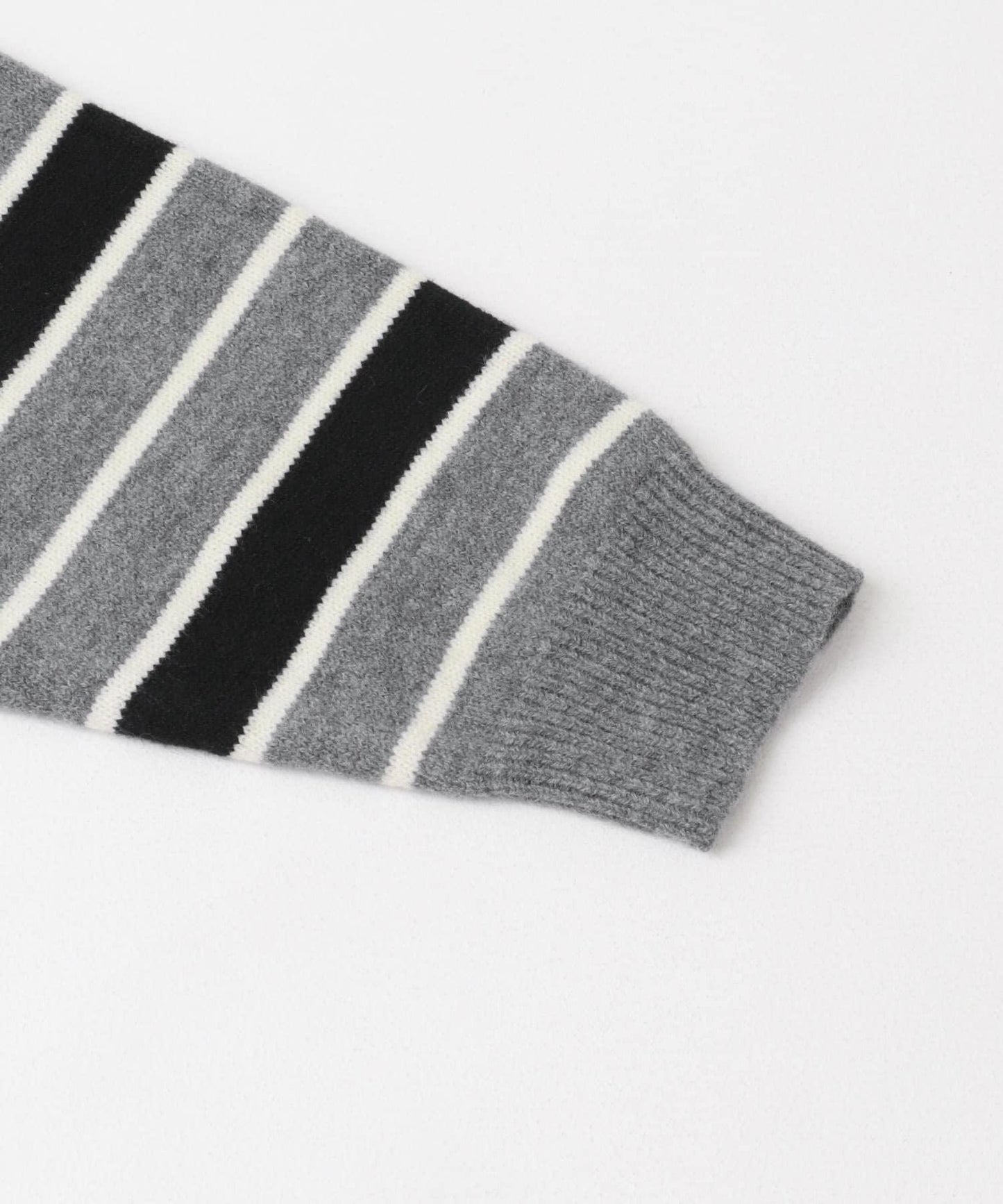 羊毛混紡條紋圓領針織衫