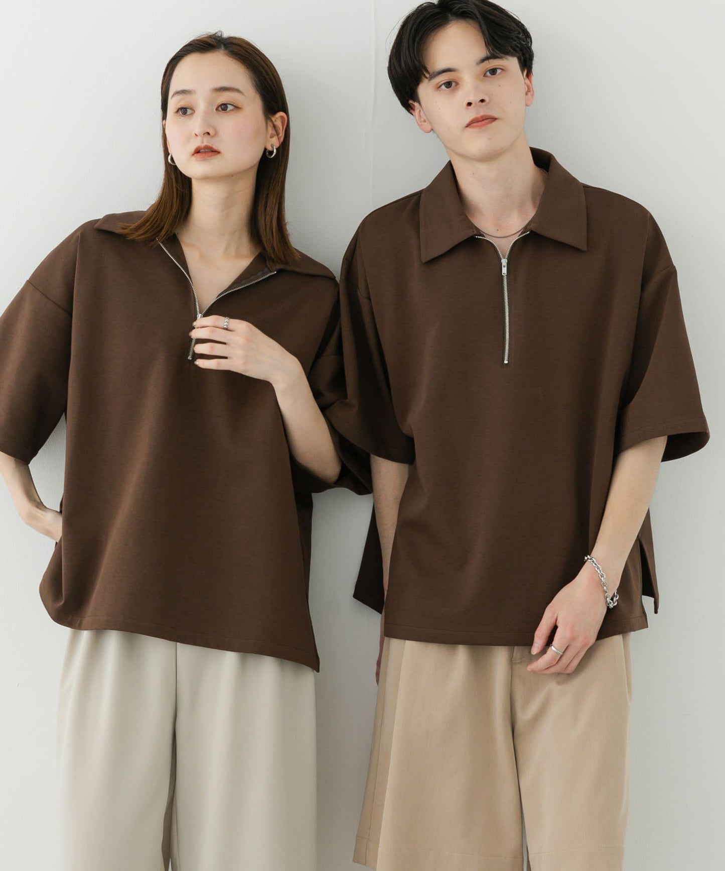 中性款高彈力半拉鍊短袖T恤