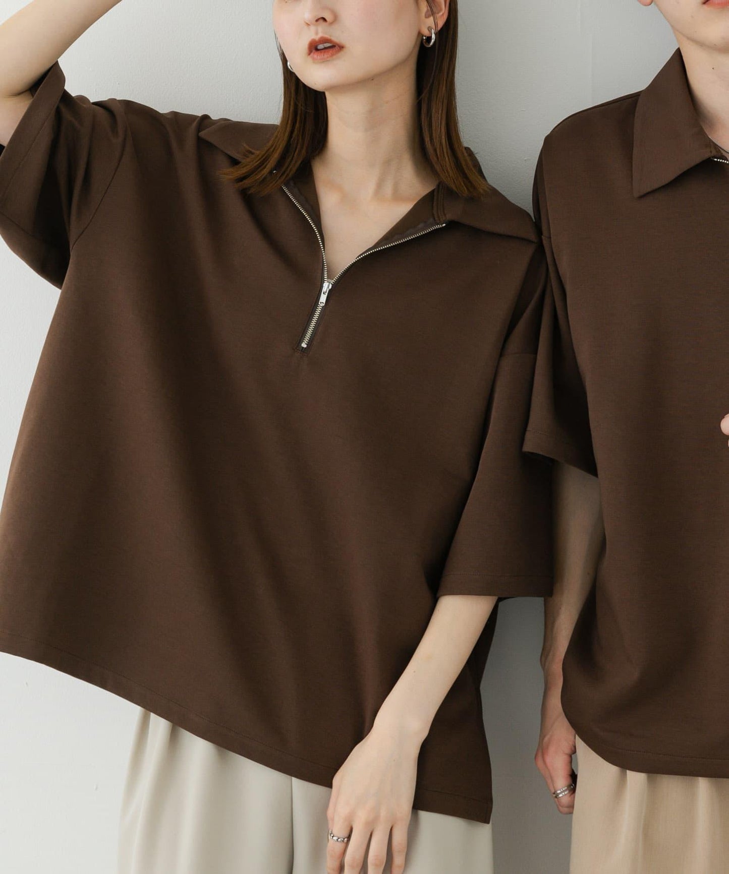 中性款高彈力半拉鍊短袖T恤