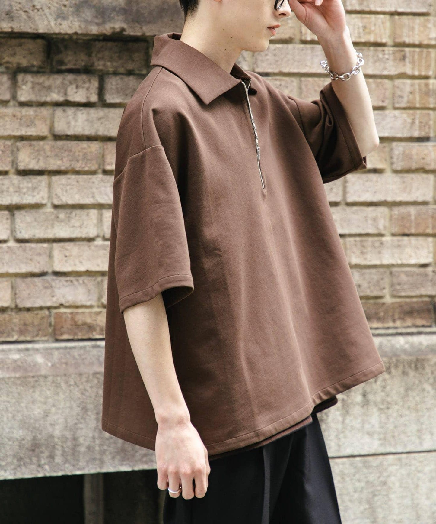 中性款高彈力半拉鍊短袖T恤