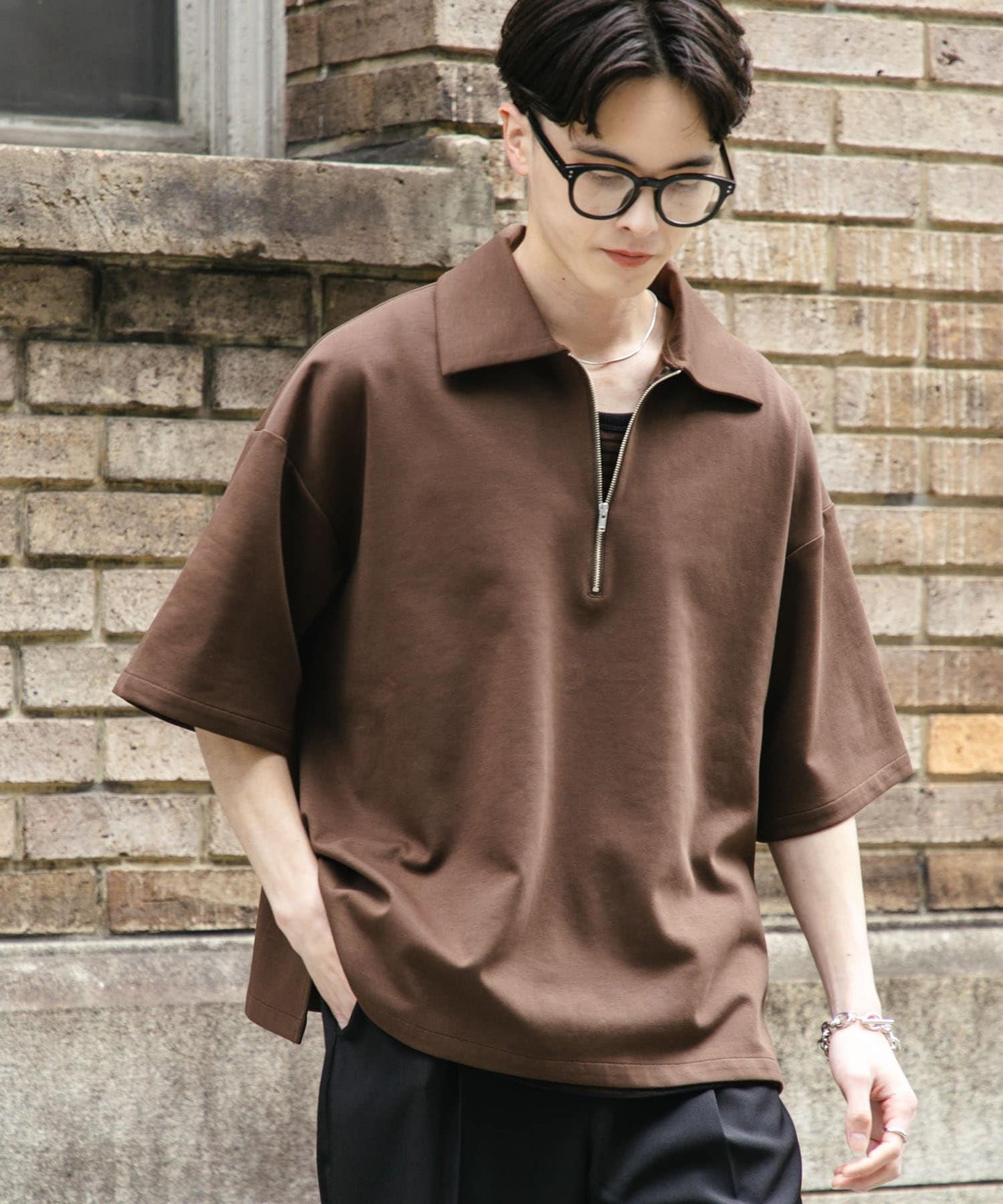 中性款高彈力半拉鍊短袖T恤