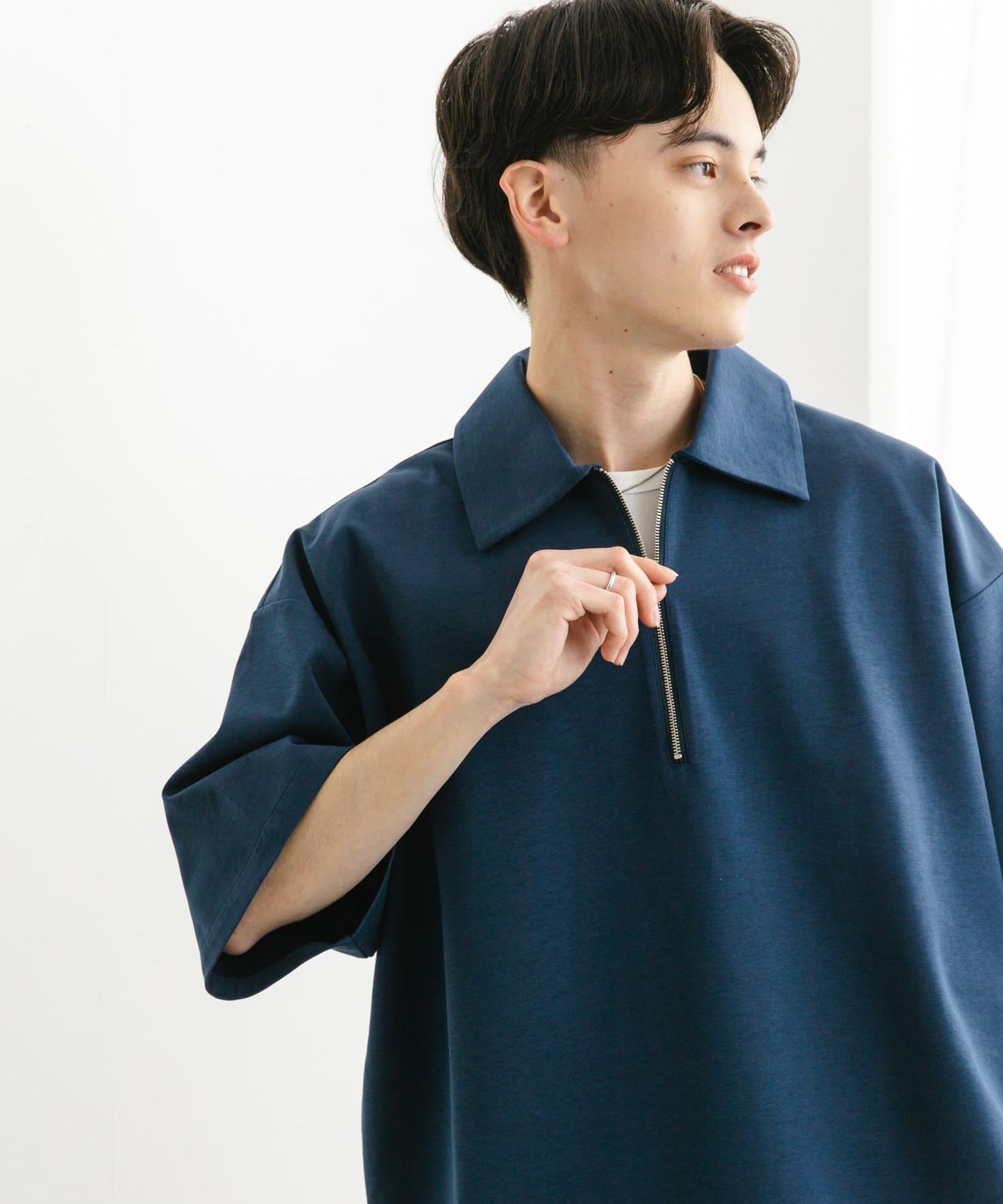 中性款高彈力半拉鍊短袖T恤