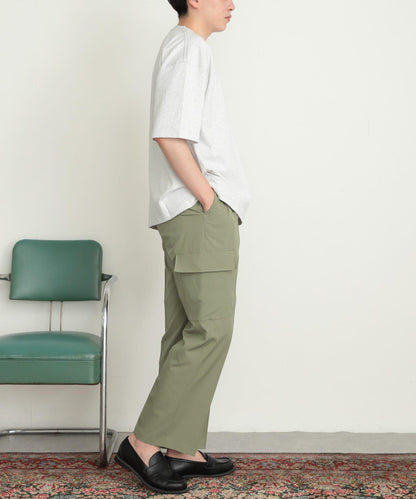 科技感中縫壓褶工裝休閒褲