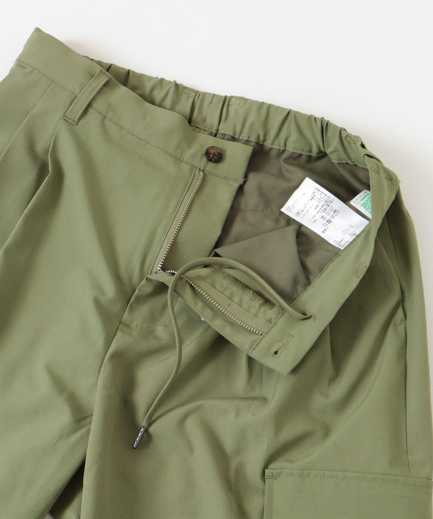 科技感中縫壓褶工裝休閒褲