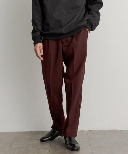 硬挺斜紋中線直筒褲