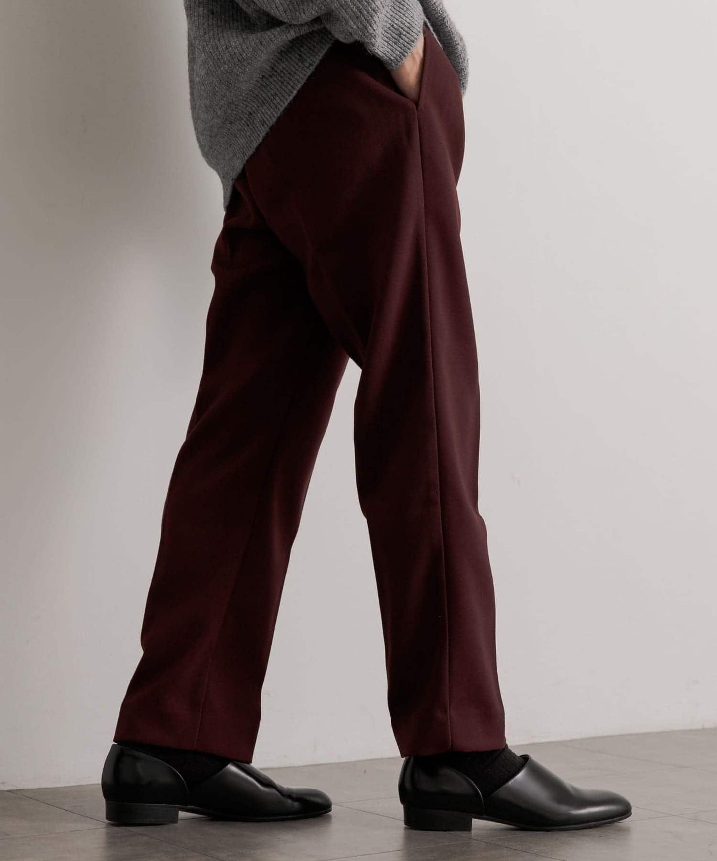 硬挺斜紋中線直筒褲