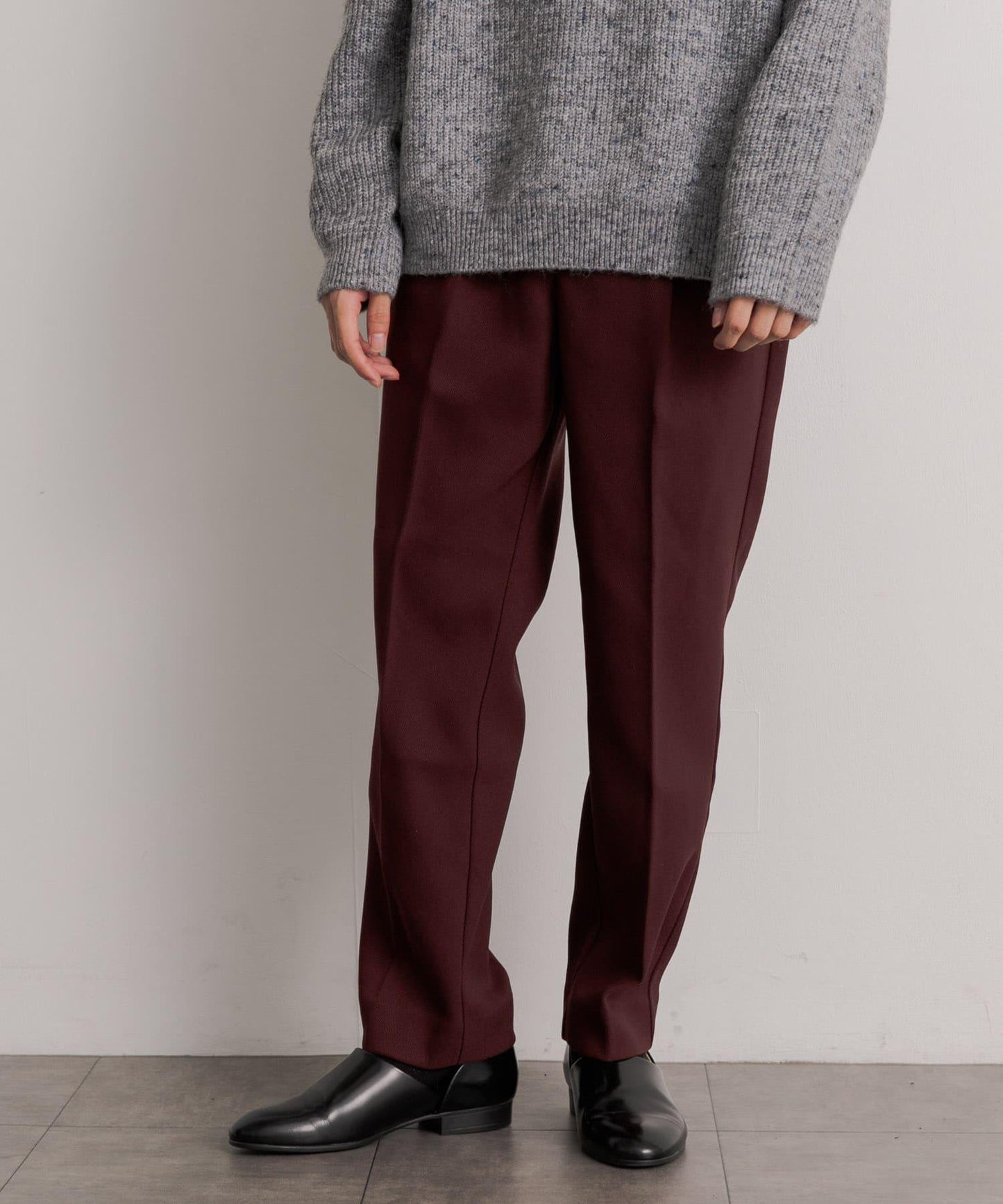 硬挺斜紋中線直筒褲