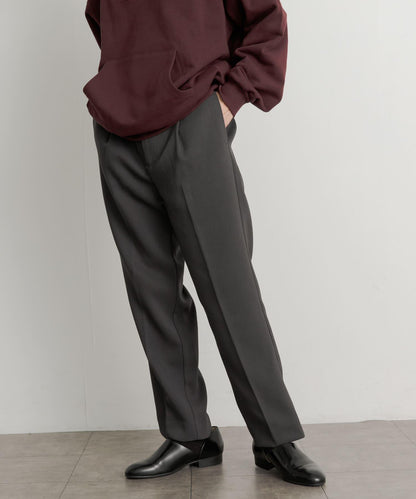 硬挺斜紋中線直筒褲