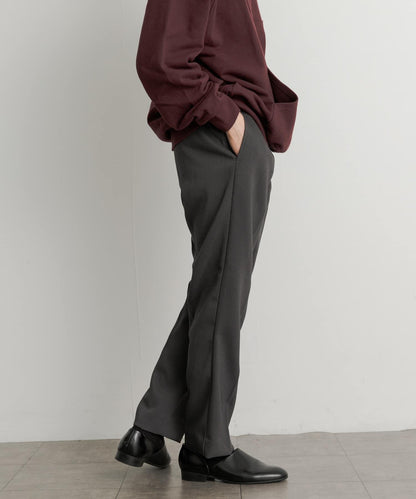 硬挺斜紋中線直筒褲