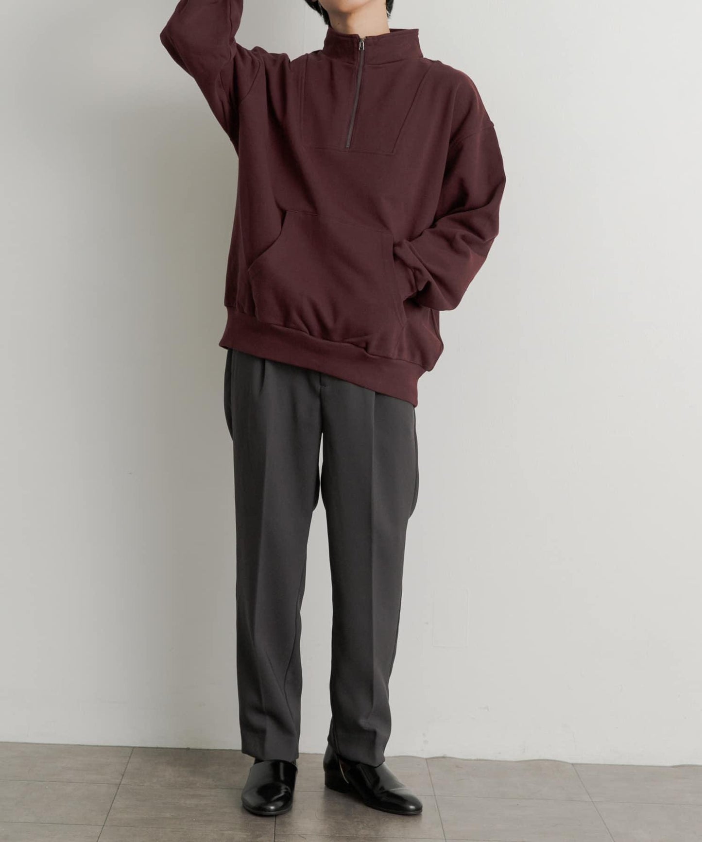 硬挺斜紋中線直筒褲