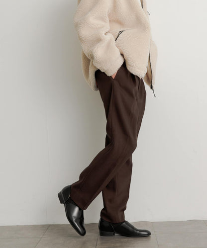 硬挺斜紋中線直筒褲