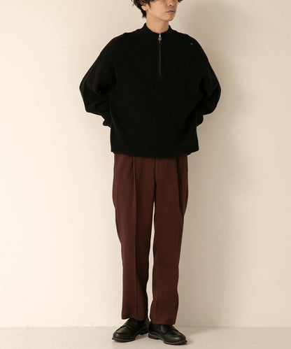 硬挺斜紋中線直筒褲