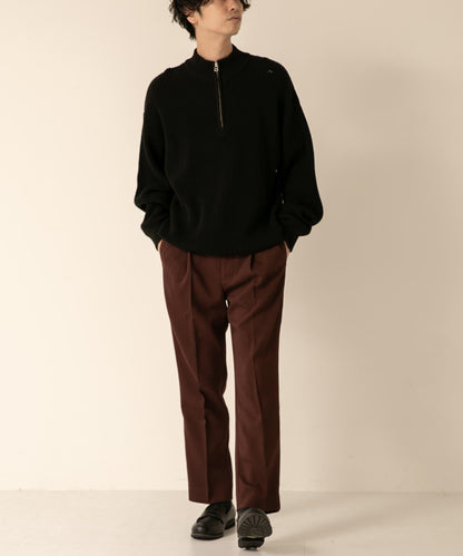 硬挺斜紋中線直筒褲