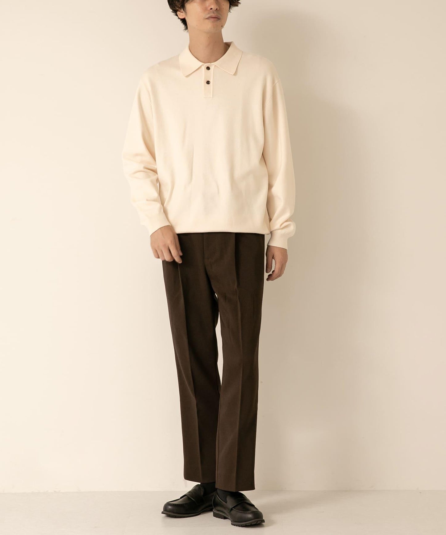 硬挺斜紋中線直筒褲