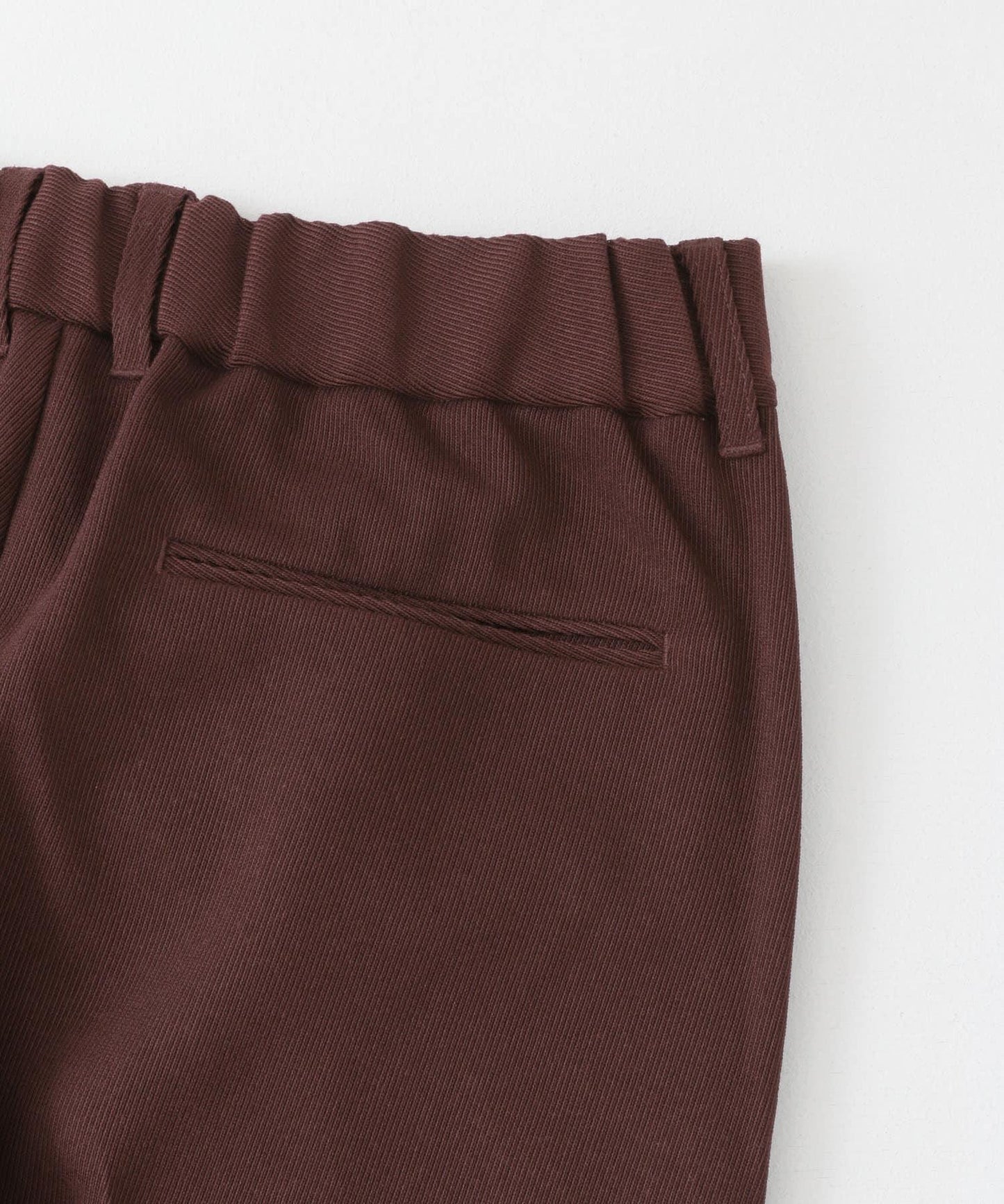 硬挺斜紋中線直筒褲