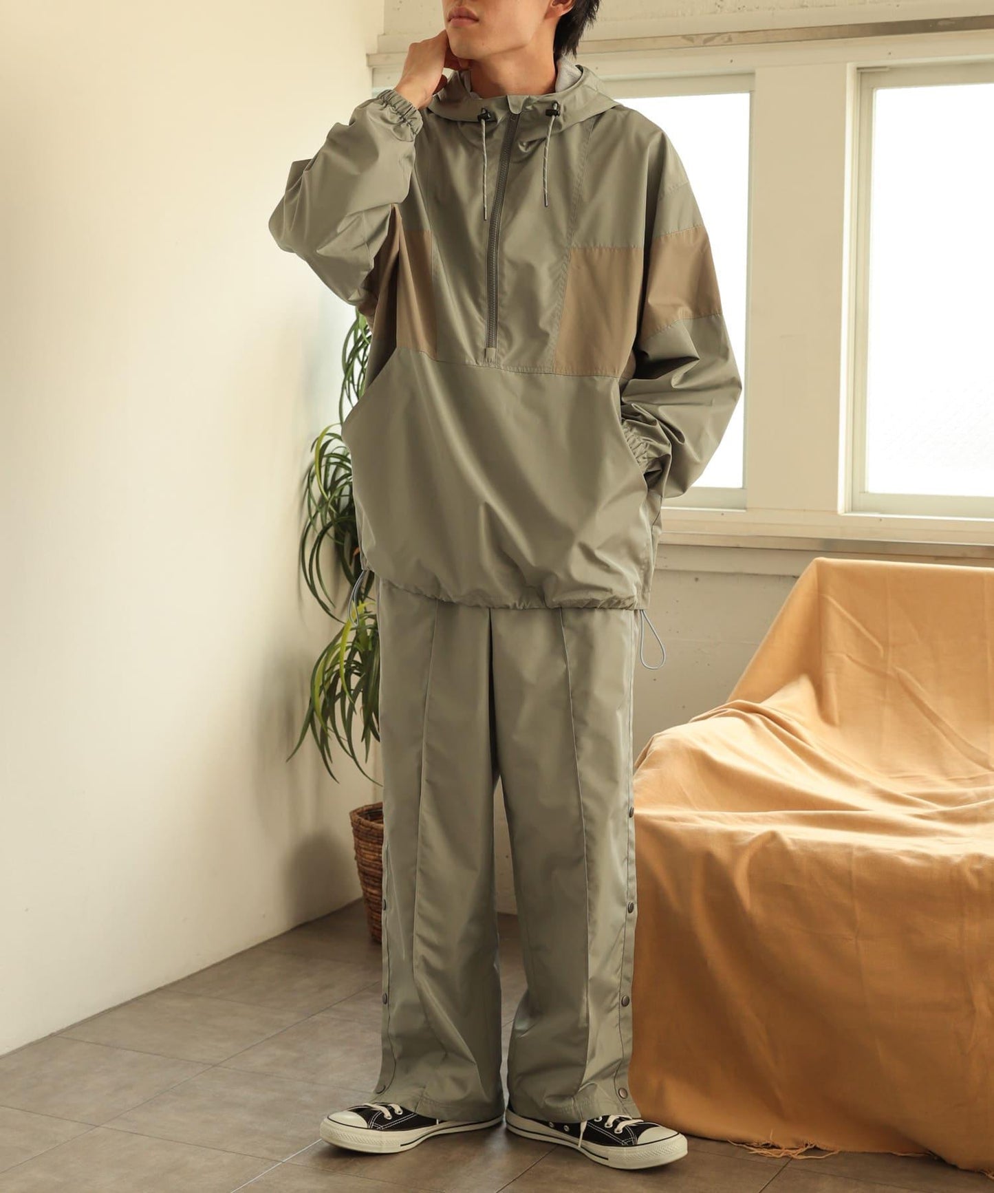 「套裝可搭配」側邊條紋運動褲