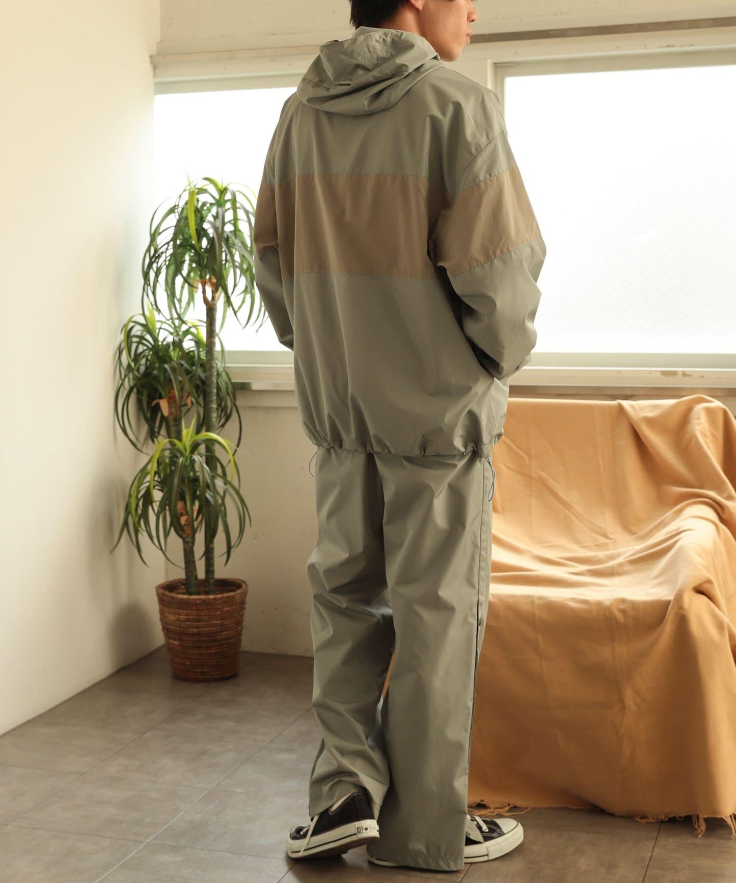 「套裝可搭配」側邊條紋運動褲