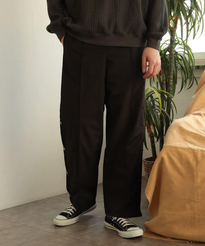 「套裝可搭配」側邊條紋運動褲