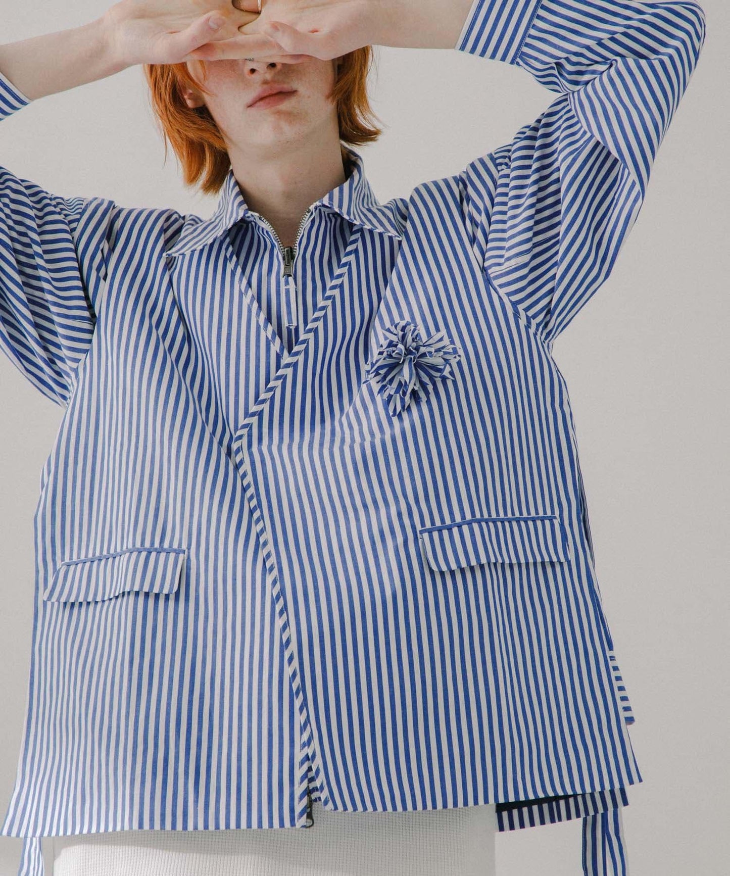 hxcyyd × SOP 條紋花卉胸花襯衫馬甲（男女同款）