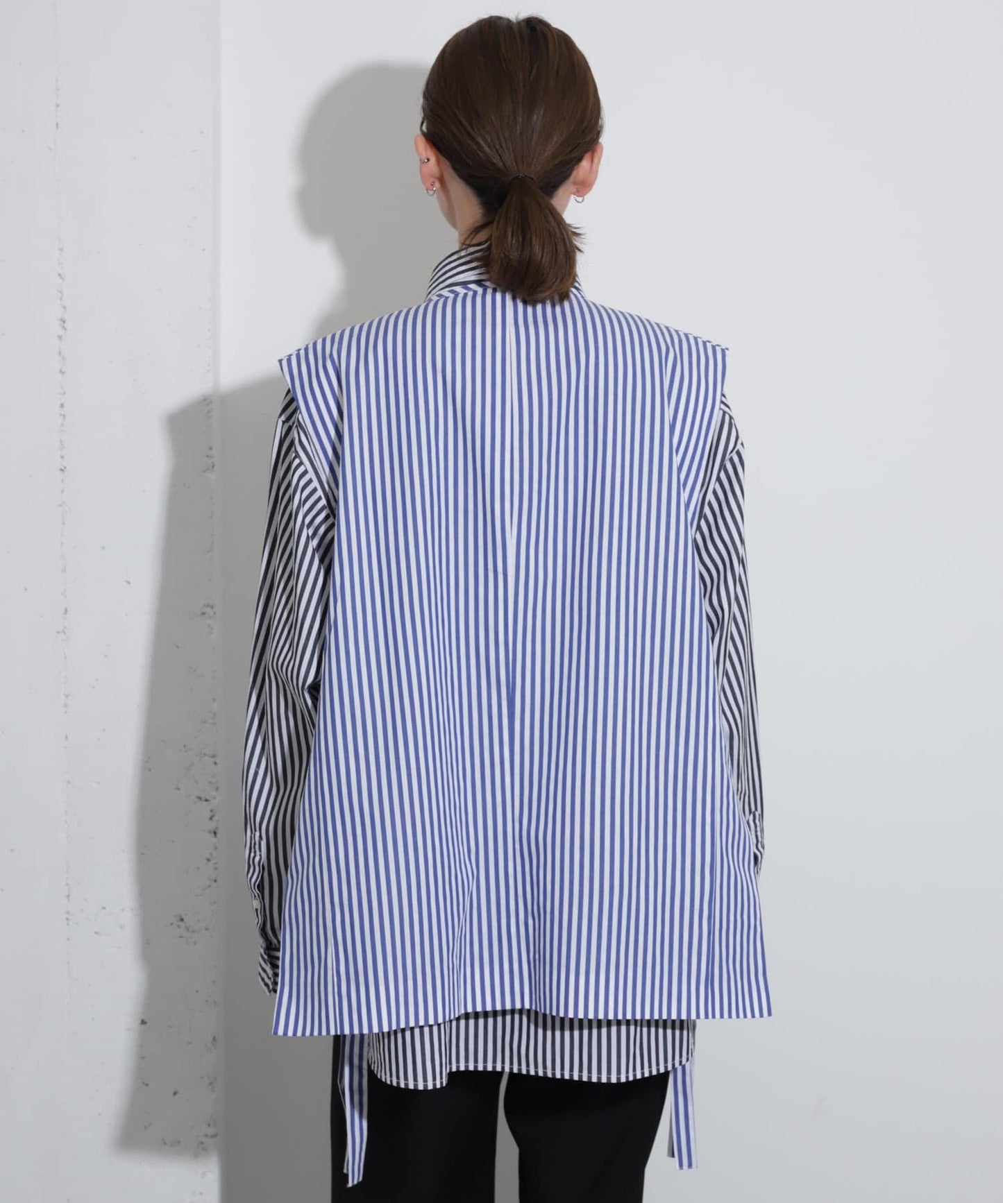 hxcyyd × SOP 條紋花卉胸花襯衫馬甲（男女同款）