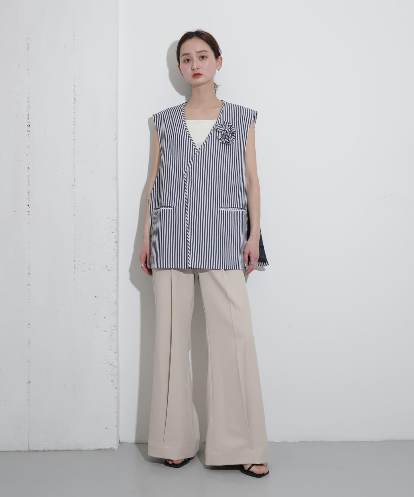 hxcyyd × SOP 條紋花卉胸花襯衫馬甲（男女同款）