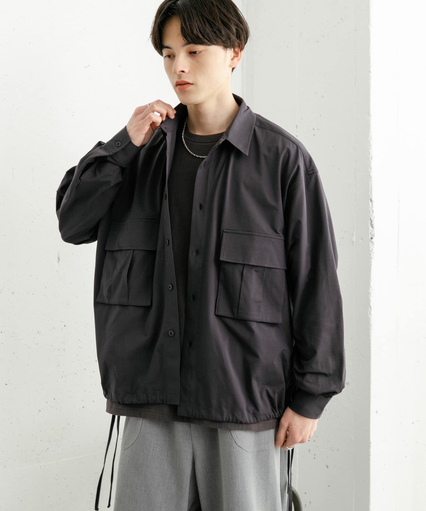 波點網紗雙口袋長袖襯衫