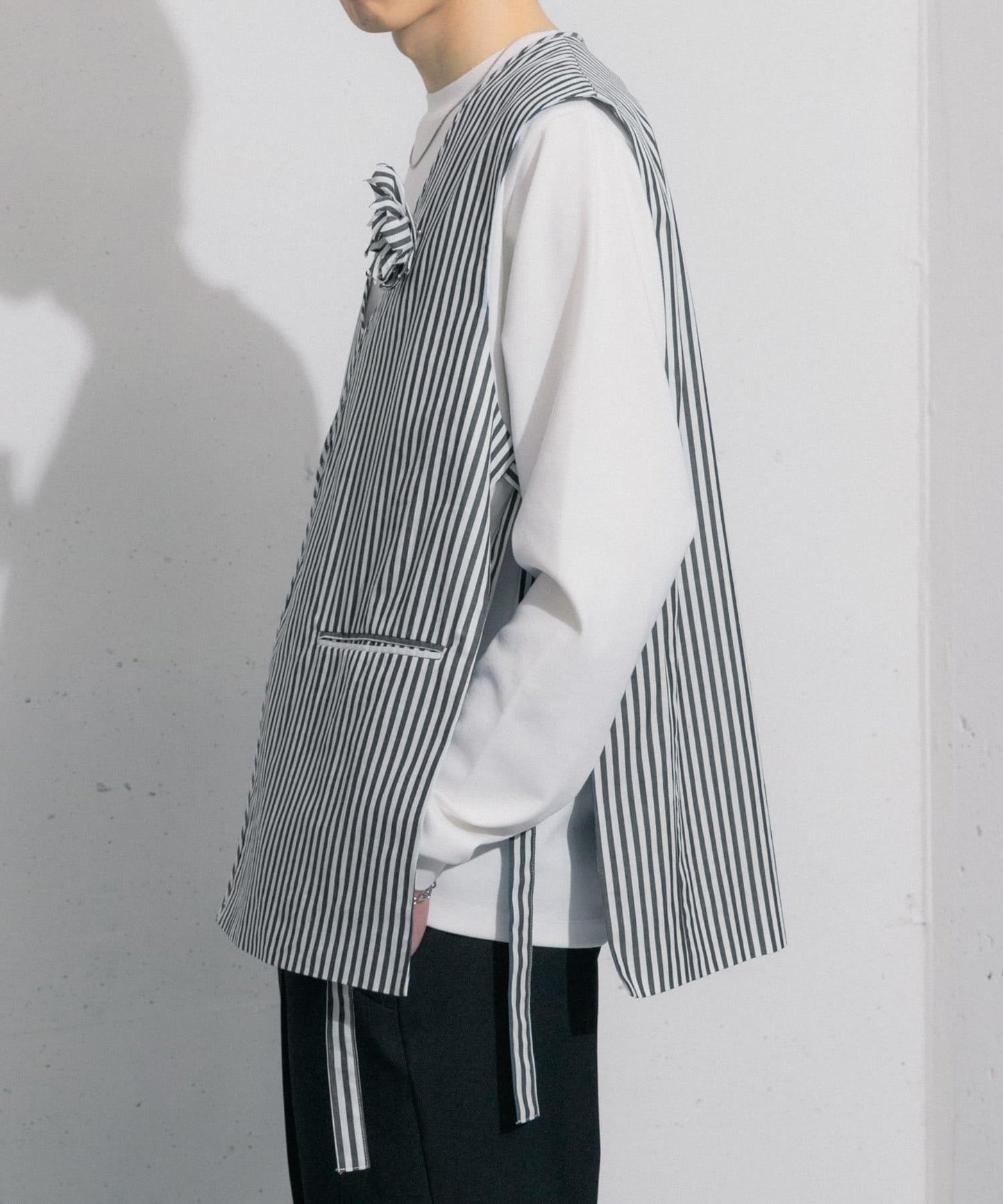 hxcyyd × SOP 條紋花卉胸花襯衫馬甲（男女同款）