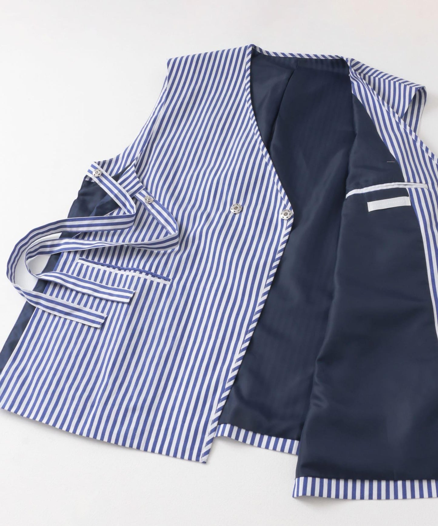 hxcyyd × SOP 條紋花卉胸花襯衫馬甲（男女同款）