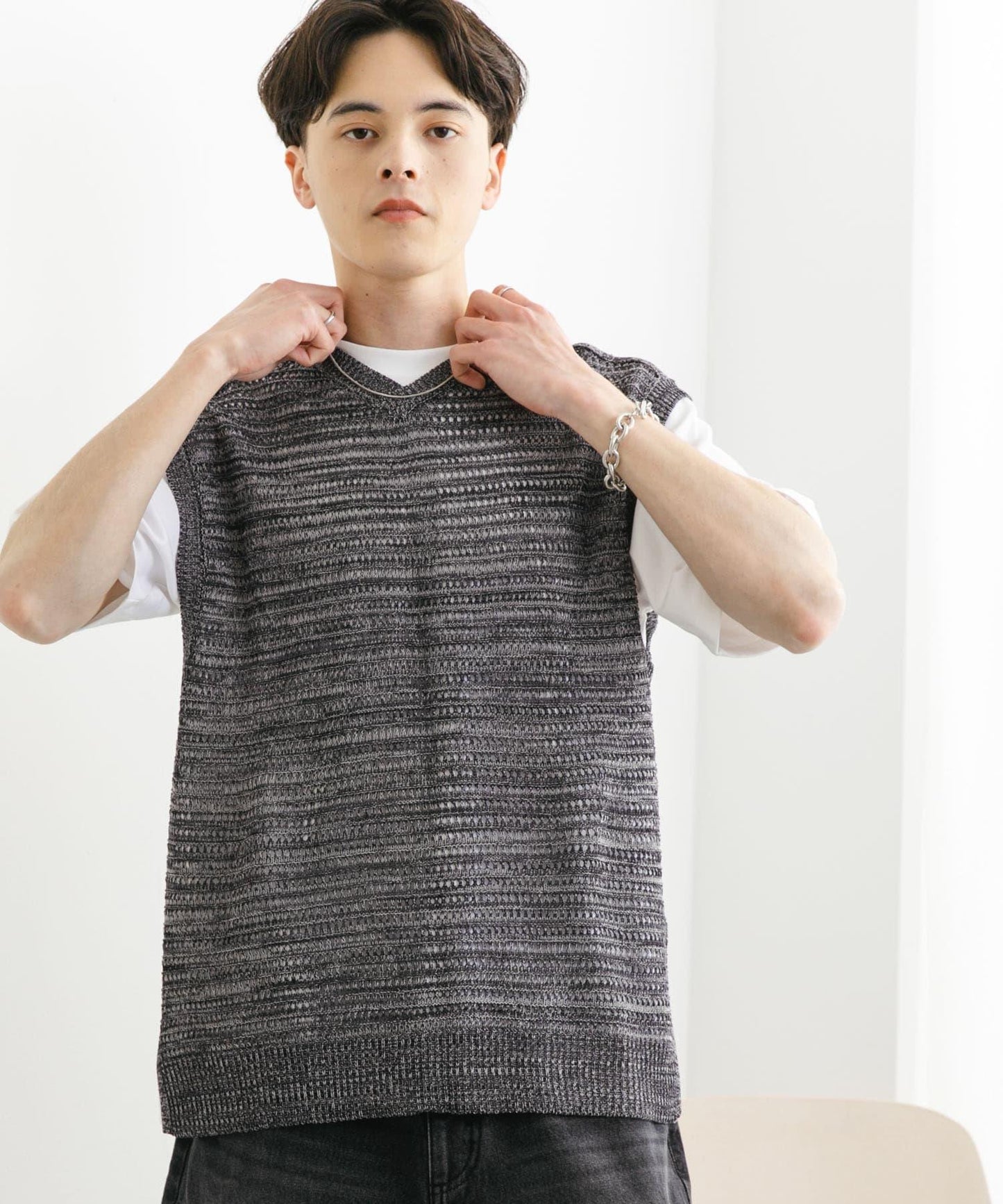 混色V領針織背心