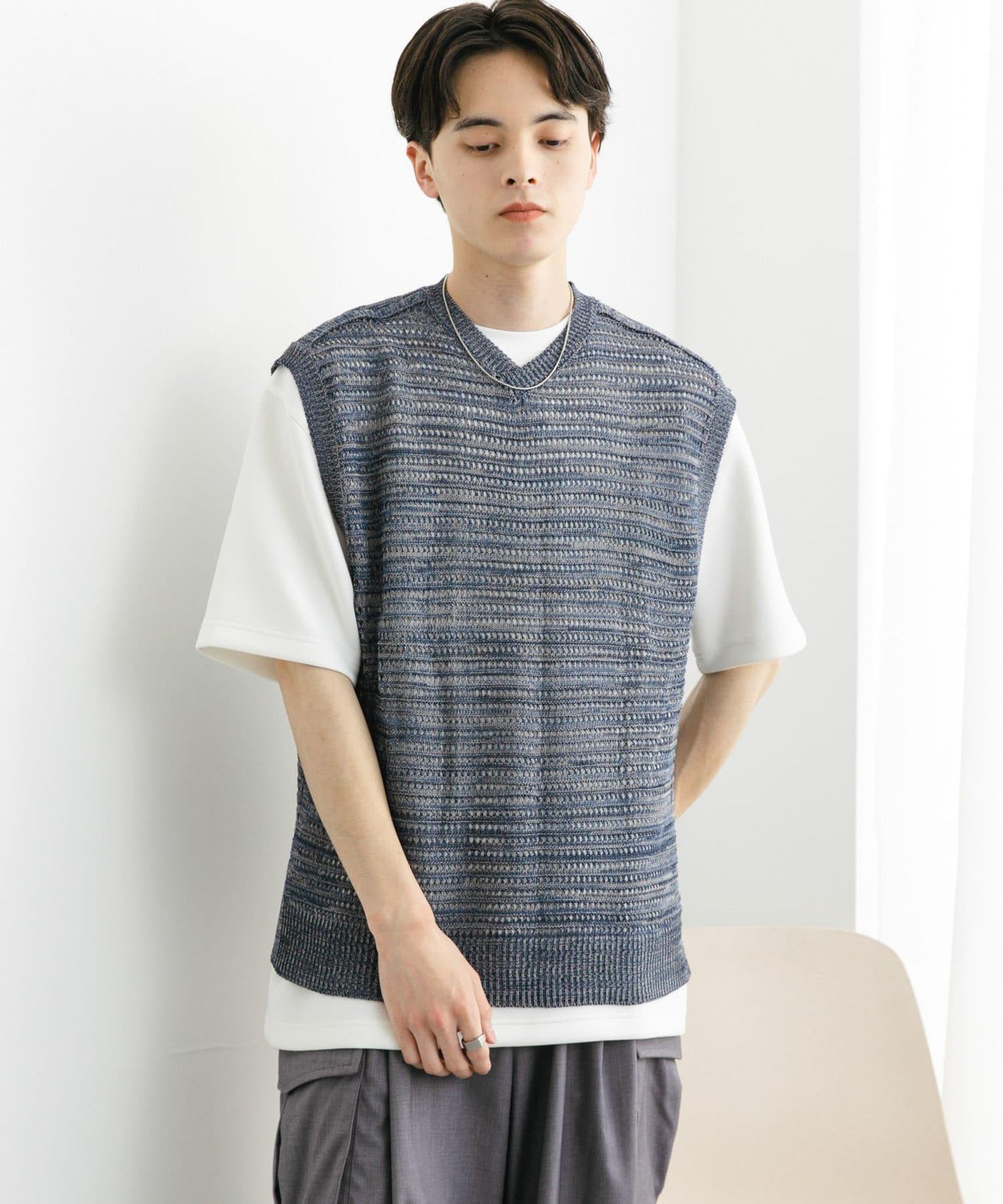 混色V領針織背心