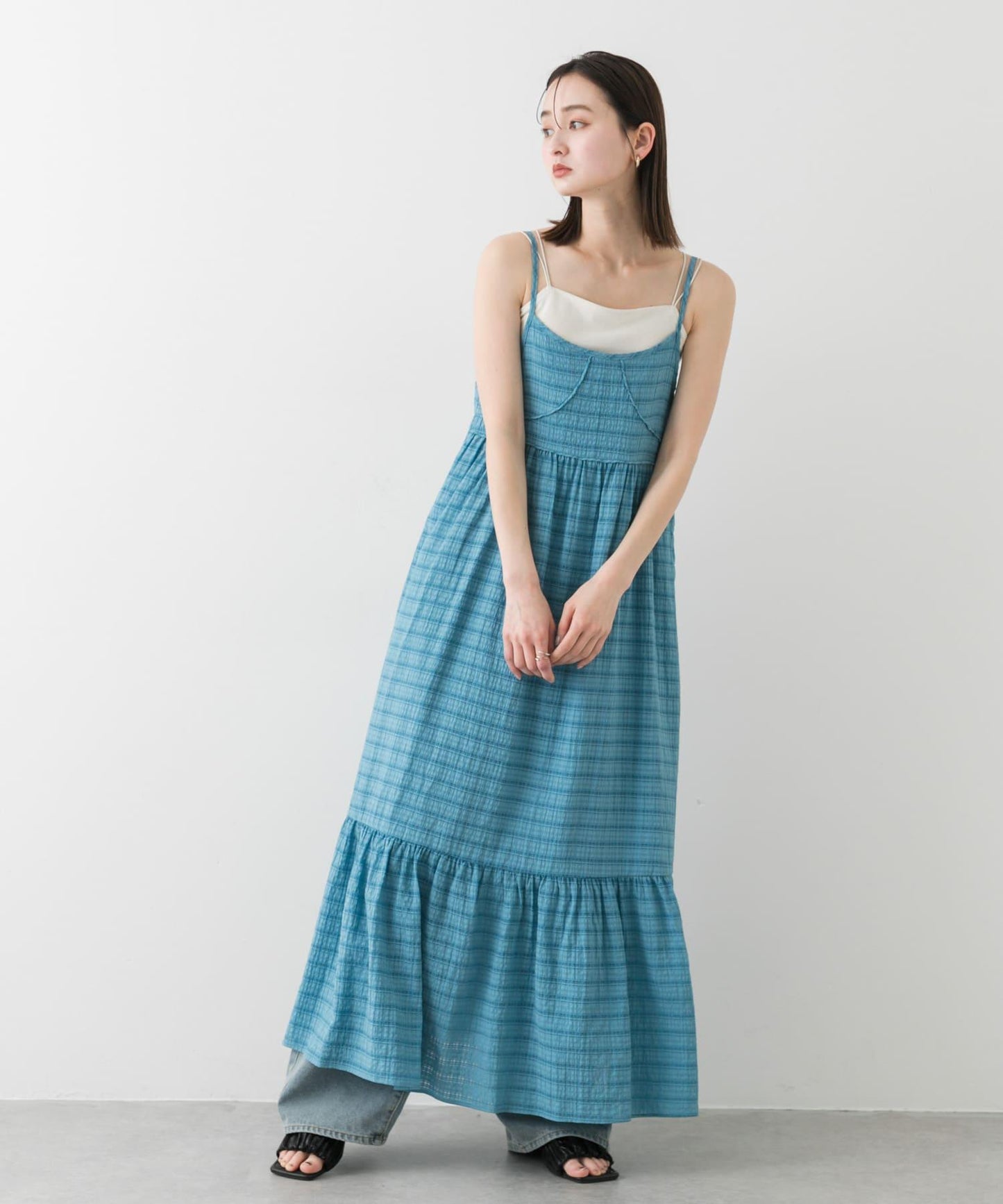 格紋提花吊帶連衣裙