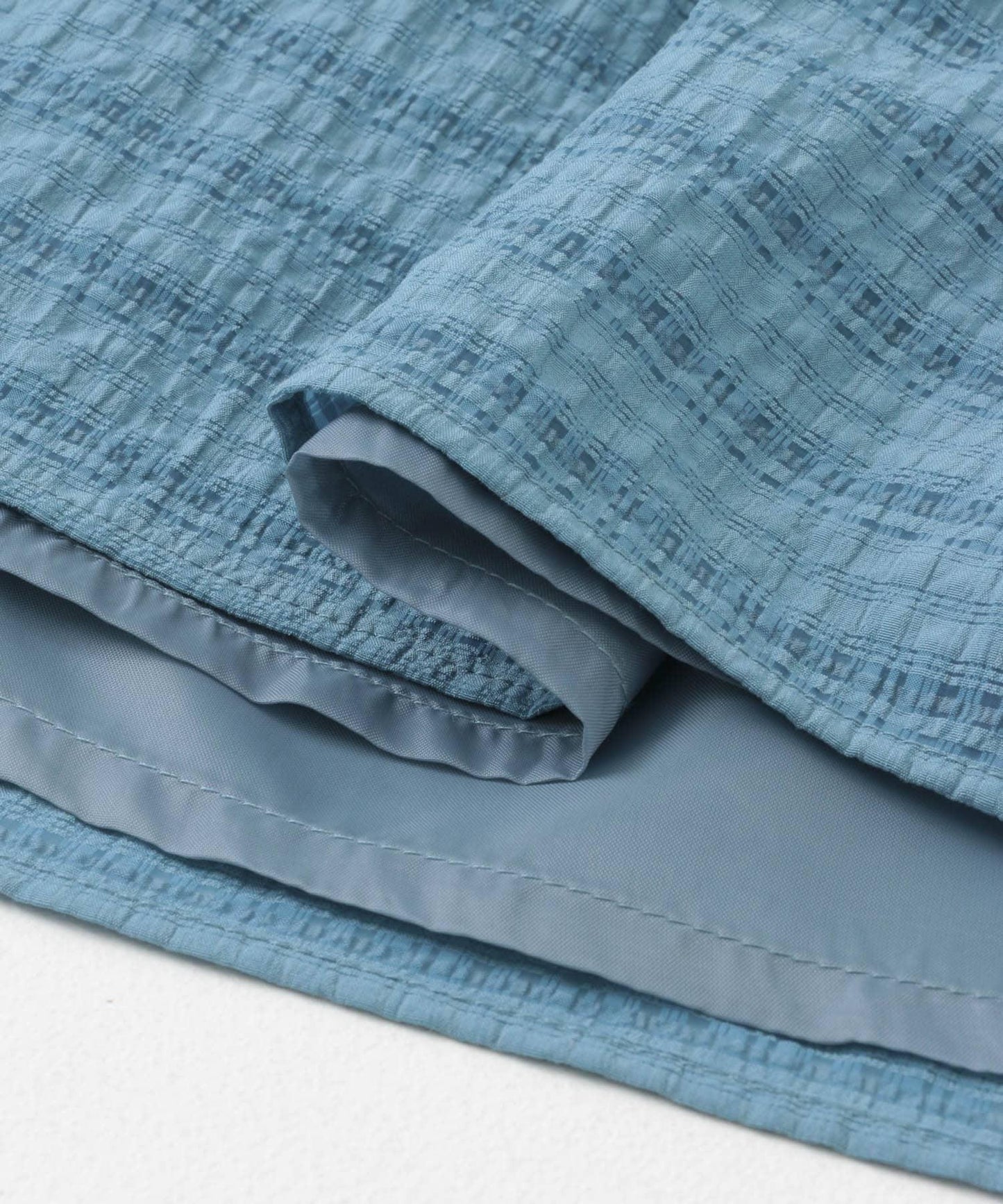 格紋提花吊帶連衣裙